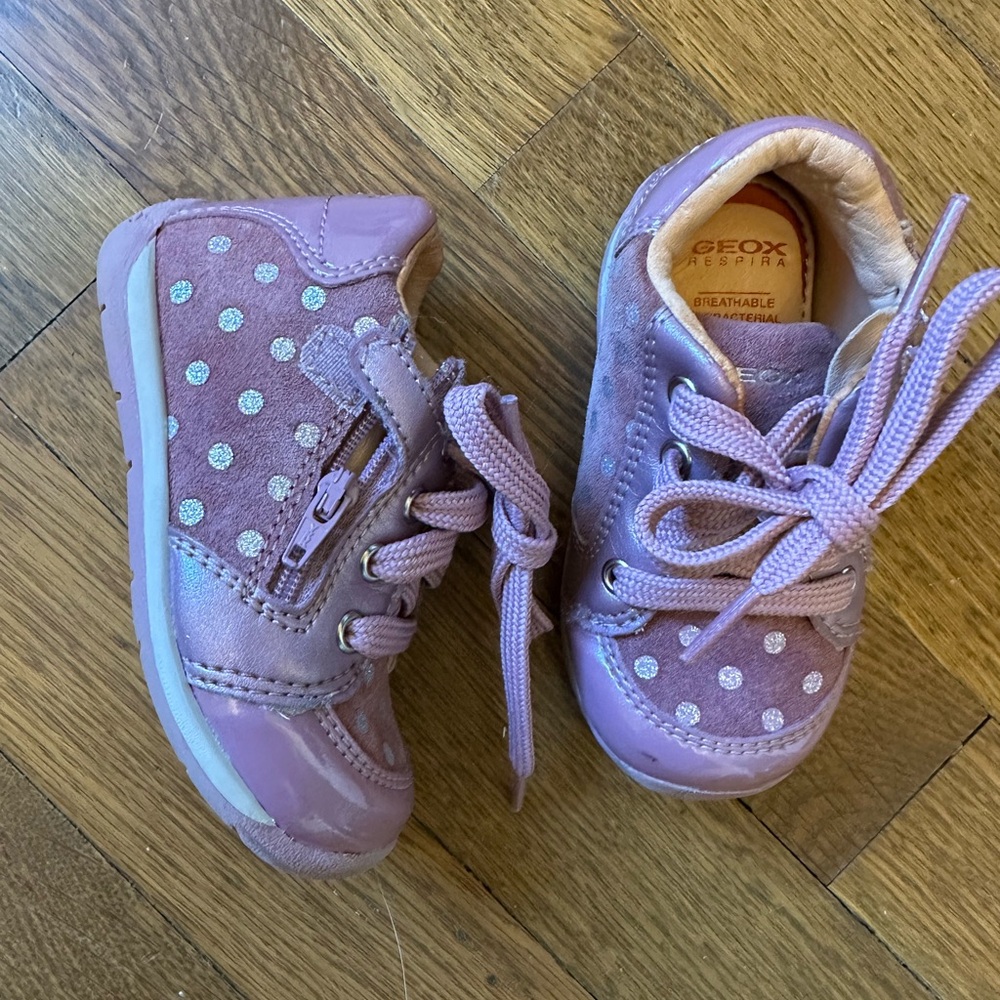 Geox Toddler Polka Dot Sneakers size 5.5